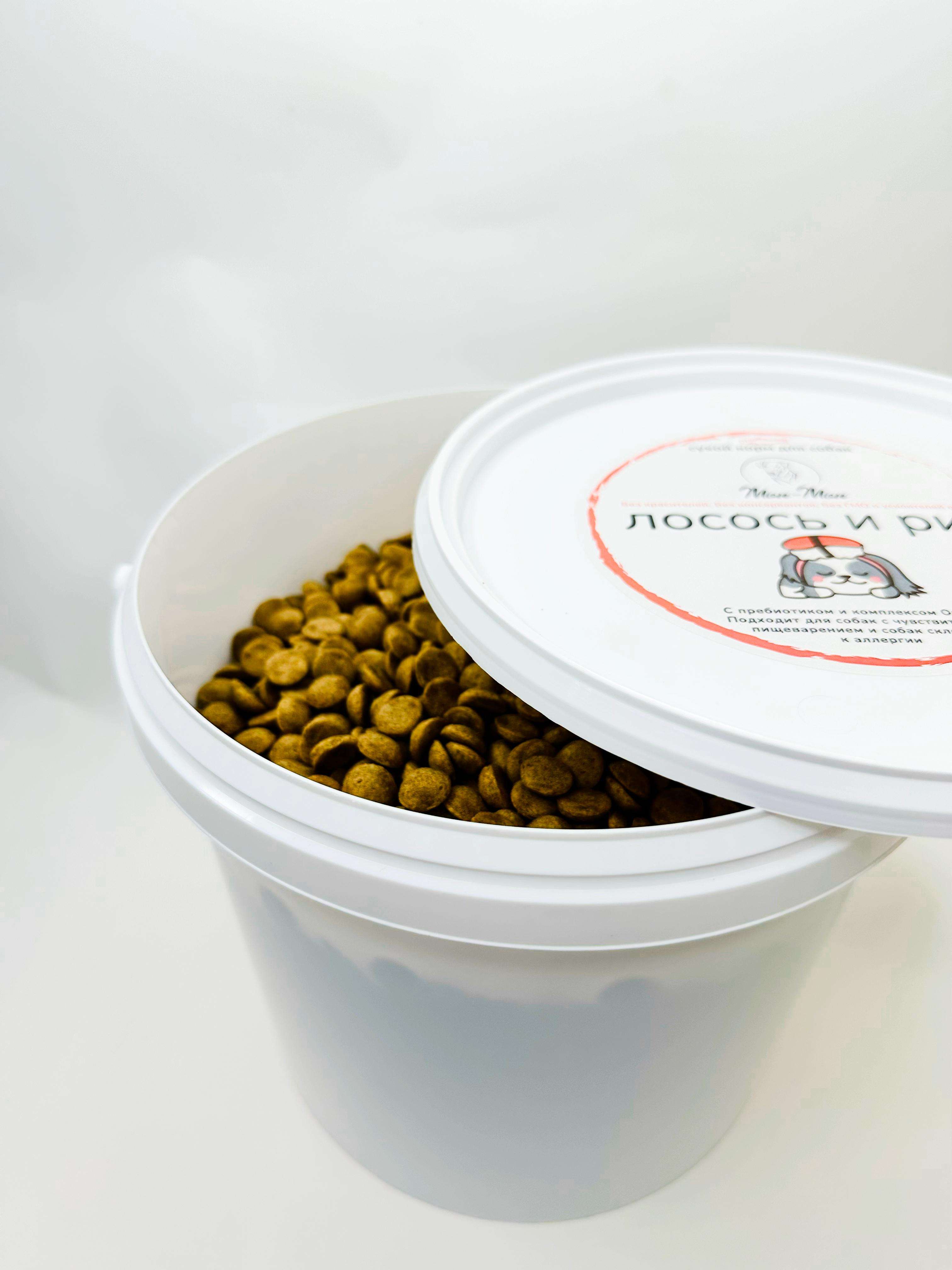 Сухой корм для собак всех пород "Лосось и рис"
